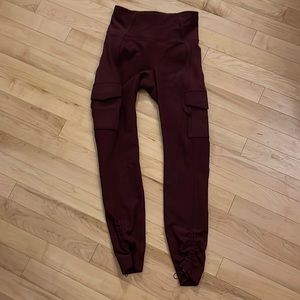 Lululemon burgundy leggings size 4 dot and tag